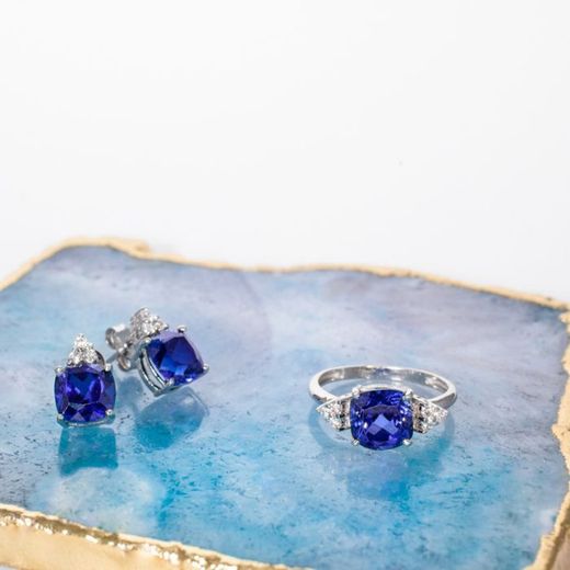 01-001038 Anillo mujer oro blanco 18k diamantes y zafiro