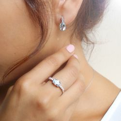 01-173931 Anillo mujer de oro blanco con aguamarina y brillantes
