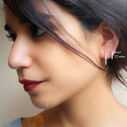 02-153783 Pendientes mujer de aros o criollas en oro blanco 18k con diamantes