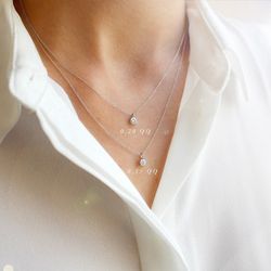 03-183932 Colgante mujer diseño moderno de oro blanco con diamante