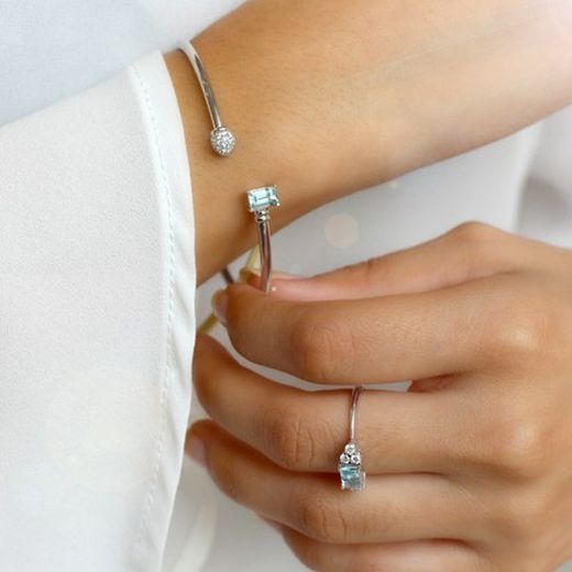 05-172367 Pulsera de oro blanco con aguamarina y diamantes