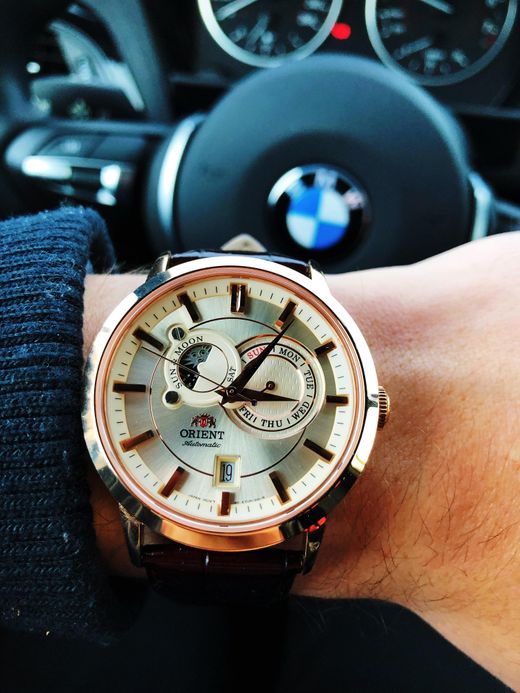 Reloj Orient de hombre automático 147-FET0P004W0 Indicador del día de la semana y calendario, indicador del sol y luna.