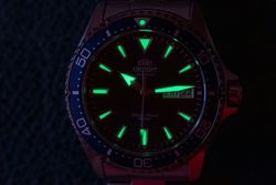 Reloj Orient de hombre automático 147-RA-AA0002L39B esfera azul elegante acuático 200 metros cristal zafiro