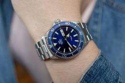 Reloj Orient de hombre automático 147-RA-AA0002L39B esfera azul elegante acuático 200 metros cristal zafiro