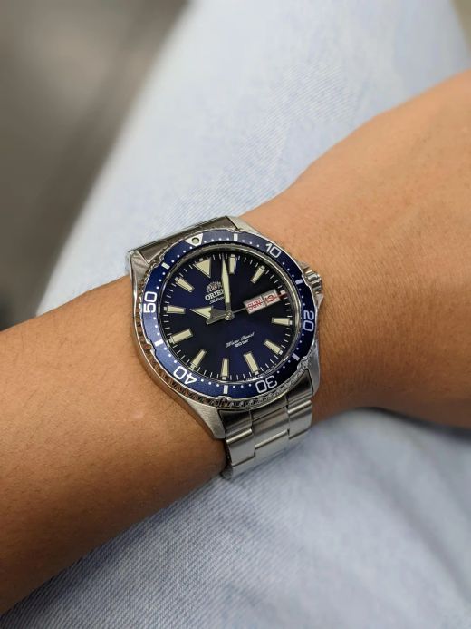 Reloj Orient de hombre automático 147-RA-AA0002L39B esfera azul elegante acuático 200 metros cristal zafiro