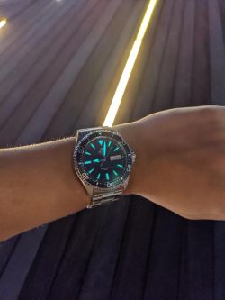 Reloj Orient de hombre automático 147-RA-AA0002L39B esfera azul elegante acuático 200 metros cristal zafiro