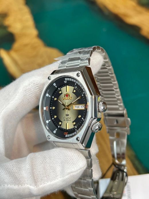 Reloj Orient hombre automático 147-RA-AA0B01G39B esfera color degradado