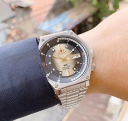 Reloj Orient hombre automático 147-RA-AA0B01G39B esfera color degradado