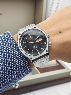 Reloj Orient de hombre mecánico 147-RA-AA0B03L39B esfera color azul-negro degradado