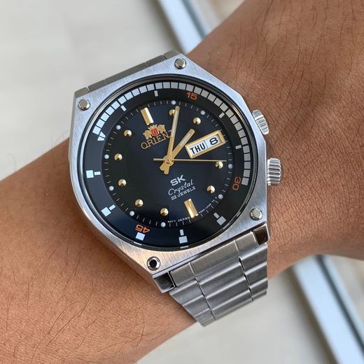 Reloj Orient de hombre mecánico 147-RA-AA0B03L39B esfera color azul-negro degradado