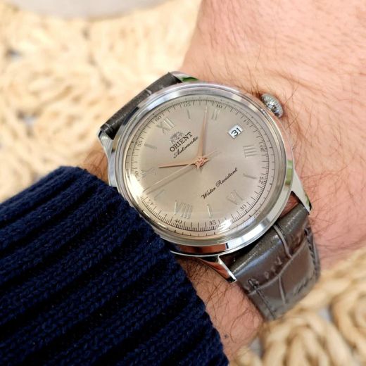 Reloj Orient colección Bambino de hombre 147-RA-AC0025N30B con movimiento mecánico water resistant 3atm