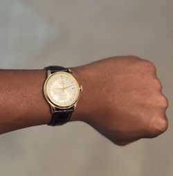147-RA-AC0028S30B Reloj Orient Bambino automático de hombre bonito y elegante, calendario con correa de piel resistente al agua 30 metros (3atm)