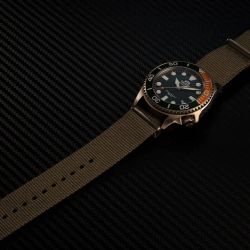 Reloj Orient de hombre automático 147-RA-AC0K04E30B 200 metros correa de textil Nato