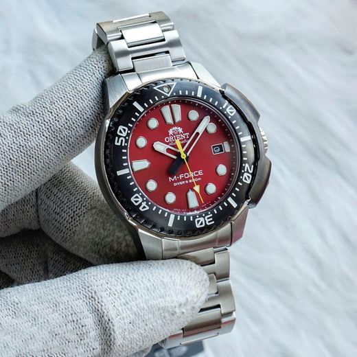 Reloj Orient de hombre 147-RA-AC0L02R00B movimiento mecánico water resistant 200 metros