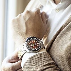 Reloj Orient de hombre 147-RA-AC0L02R00B movimiento mecánico water resistant 200 metros