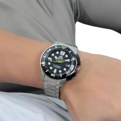 Reloj Orient de hombre 147-RA-AC0L07L00B movimiento automático esfera azul, acuático 200 metros