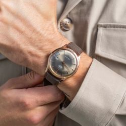Reloj Orient para hombre automático 147-RA-AC0P04Y30B colección Bambino