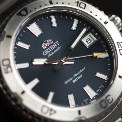 Reloj Orient de hombre esfera azul 147-RA-AC0Q02L10B automático acuático a 200 metros