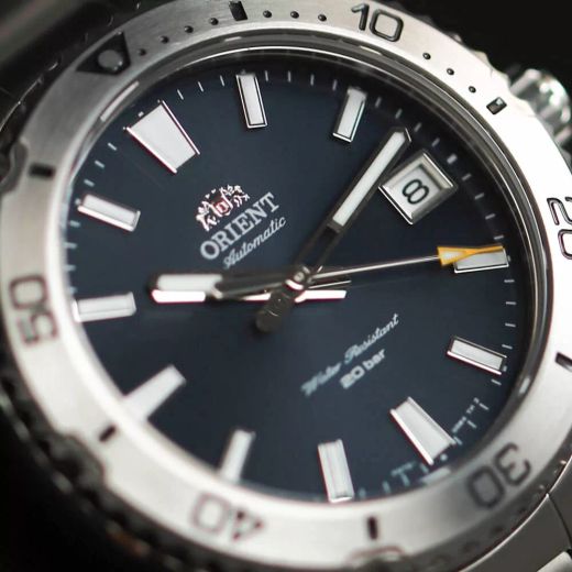 Reloj Orient de hombre esfera azul 147-RA-AC0Q02L10B automático acuático a 200 metros