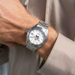 Reloj Orient hombre 147-RA-AC0Q03S10B automático 20 bares