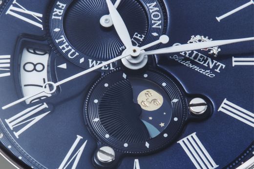 147-RA-AK0011D30B Reloj Orient de hombre automático indicador del día de la semana, calendario e indicador sol y luna.