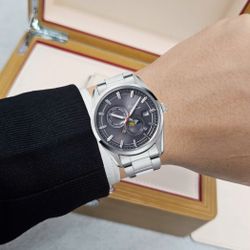 Reloj Orient de hombre automático 147-RA-AK0311N30B cristal zafiro resistente a golpes y anti-rayaduras.