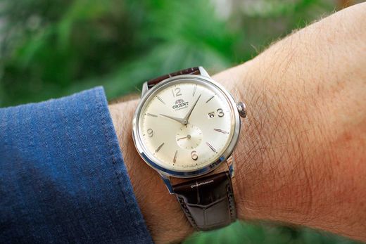 Reloj Orient de hombre automático 147-RA-AP0003S30B esfera color crema