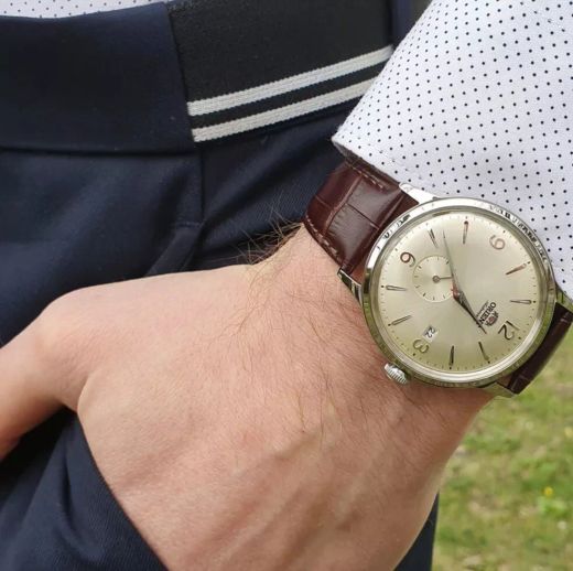 Reloj Orient de hombre automático 147-RA-AP0003S30B esfera color crema