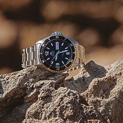 Reloj Orient de hombre deportivo 147-TAA02001B9 automático water resistant 200 metros
