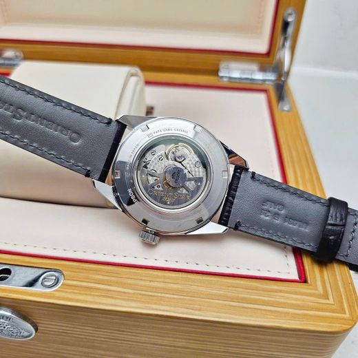 149-RE-AV0005L00B Reloj Orient Star automático de hombre esfera azul Resistencia al agua 100 metros (10atm) cristal zafiro