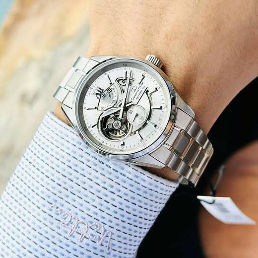 149-RE-AV0125S00B Reloj Orient Star automático de hombre, Movimiento Orient calibre 40S62 Semi skeleton. Reserva de carga 50H. Resistencia al agua 100 metros (10atm).