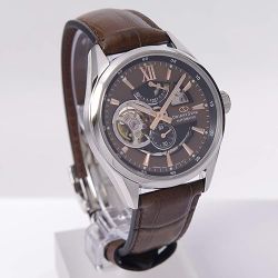 149-RE-AV0139Y00B Reloj Orient Star automático de hombre, cristal zafiro anti-reflejos, segundero, reserva de carga 50H, resistencia al agua 100 metros (10atm)