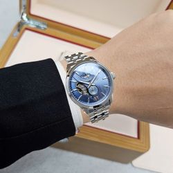 149-RE-AV0B08L00B Reloj Orient Star de hombre movimiento automático esfera azul, reserva de carga 50H cristal zafiro anti-reflejante water resistant 100 metros
