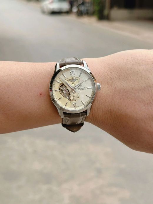 149-RE-AV0B10G00B Reloj Orient Star automático de hombre Semi skeleton Reserva de carga 50H Resistencia al agua 100 metros