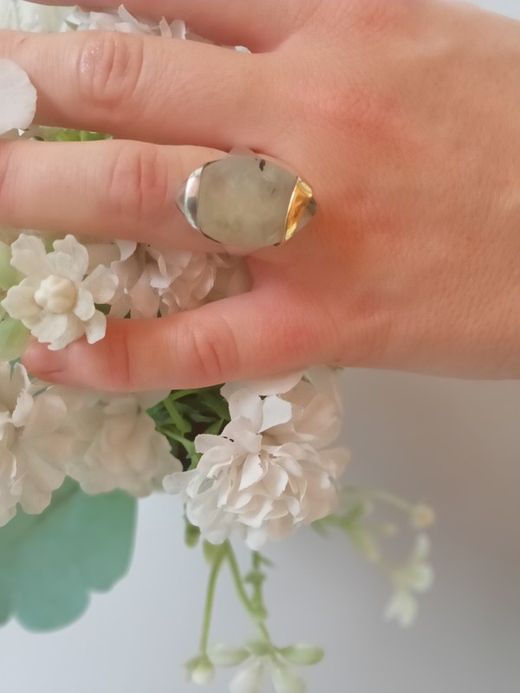 21-42 Anillo elegante de plata, oro y cuarzo para mujer