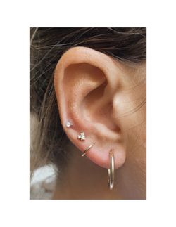 22-A25 Pendientes Aros lisos en oro blanco de 18 K. Diámetro interior de 20mm y grosor 2mm