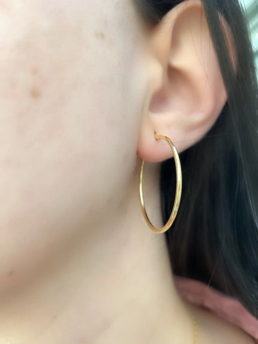 33-A402 Pendientes Aros pulidos de tubo en Oro amarillo de 18 K finos y elegantes