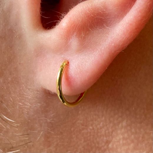 99-AE3 Pendientes unisex en oro de 18K en forma de tubo parte superficial lisa y pulida
