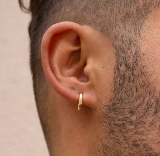 99-AE3 Pendientes unisex en oro de 18K en forma de tubo parte superficial lisa y pulida