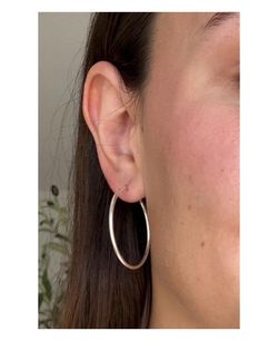 22-A55 Pendientes oro blanco 18K en forma de aros lisos cómodos, ligeros y atemporales