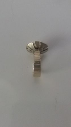 Anillo rústico de plata para mujer con piedra Jade