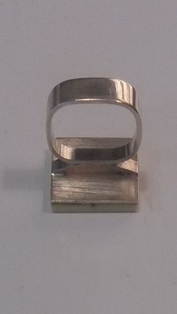 Anillo de plata 1ª ley con resina blanca