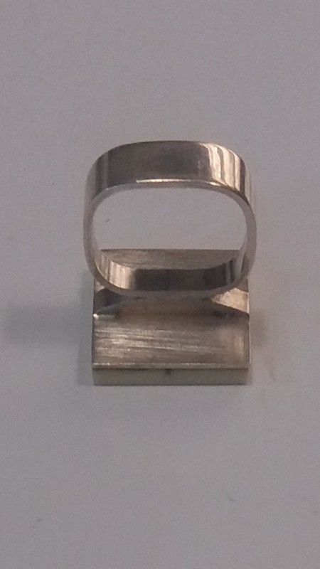 Anillo de plata 1ª ley con resina blanca