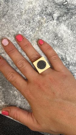 Anillo de plata 1ª ley con resina blanca