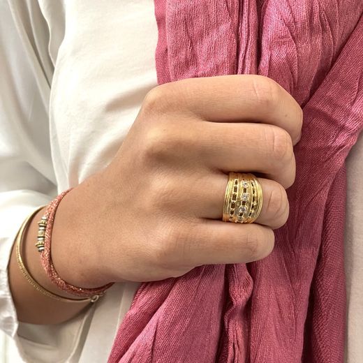Anillo de bronce chapado en oro con circonitas blancas Referencia:WR101G  una calidad excepcional y un acabado impecable y duradero
