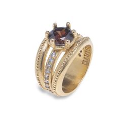 WR100G Anillo Plata de Palo mujer de bronce chapado en oro con circonitas blancas y piedra facetada marrón y una elegante pieza central facetada en color marrón en el aro central