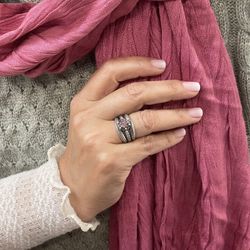 WR100X Anillo Plata de Palo mujer de Plata 925 con circonitas blancas y piedra facetada marrón elaborado en plata de ley asegurando una calidad excepcional y un acabado impecable y duradero