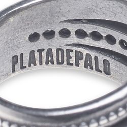 WR100X Anillo Plata de Palo mujer de Plata 925 con circonitas blancas y piedra facetada marrón elaborado en plata de ley asegurando una calidad excepcional y un acabado impecable y duradero