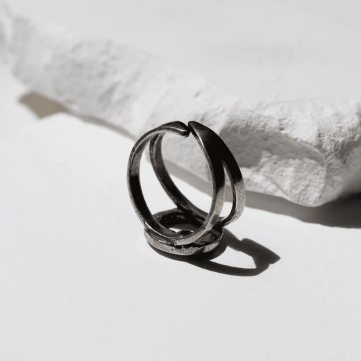 WE265X Anillo PLATA DE PALO colección ENSO de mujer con circunferencia en plata de ley 925 y un punto de bronce y circonita