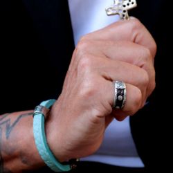 MR025X Anillo Plata de Palo de hombre modelo Hokai de plata y cuero